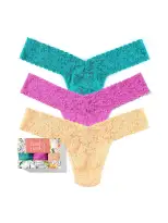 3 Pack Signature Lace® Low Rise Thongs In Printed Box Raspberry Ice