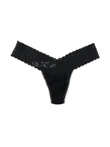 Petite Size Signature Lace® Low Rise Thong Black(BLACK,OS (0-4))