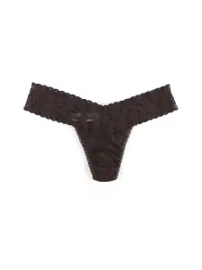 Petite Size Signature Lace® Low Rise Thong Chocolat Noir(CHOCOLAT NOIR,OS (0-4))