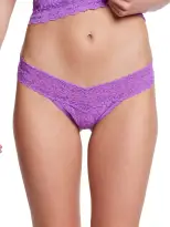 Signature Lace® Low Rise Thong Violet Haze Purple